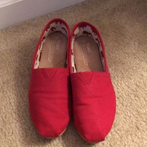 Red Toms